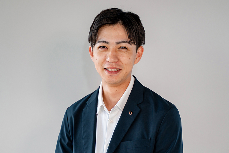 中村吉伸